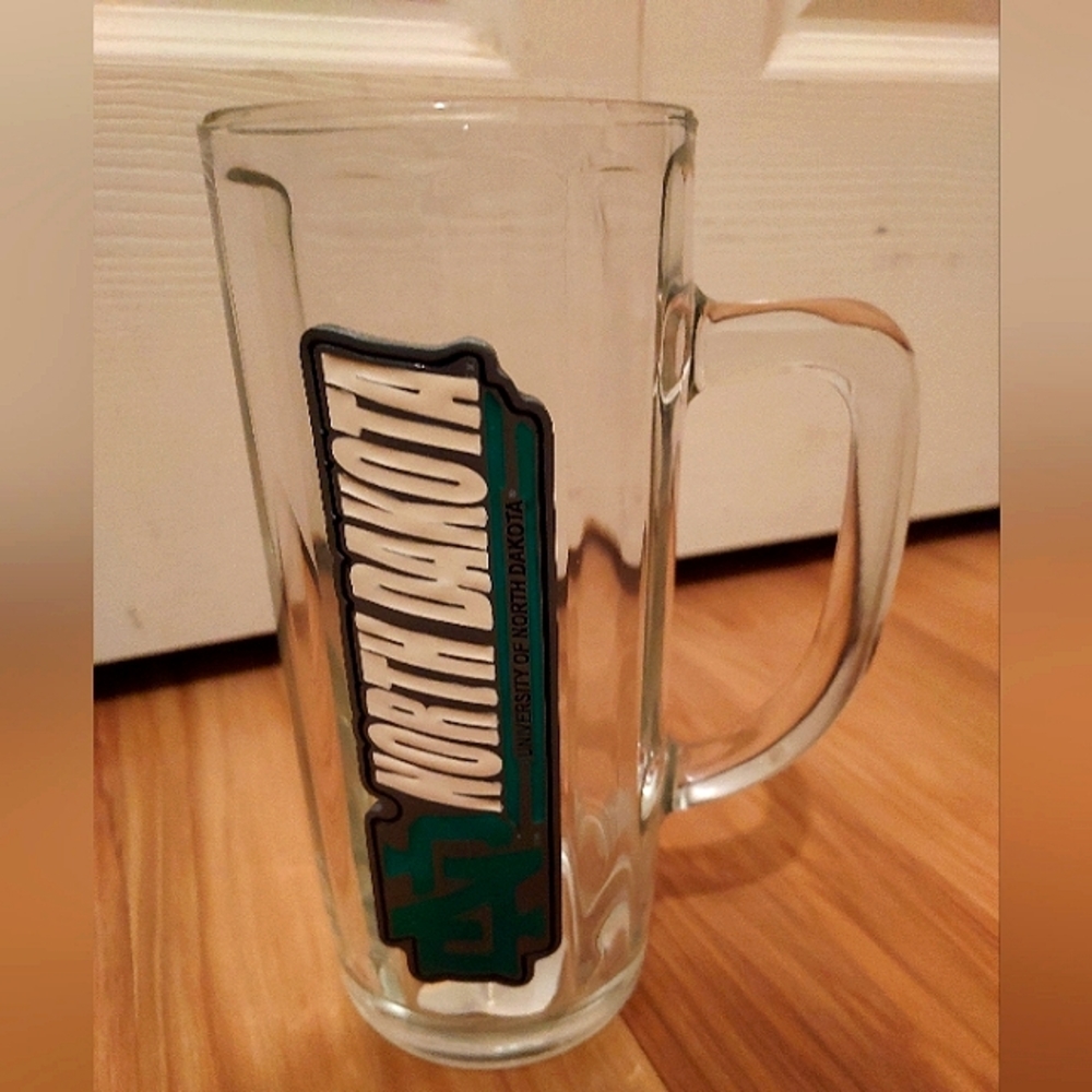 North Dakota Glass Beer Beverage Mug 2012 Pewter Logo
